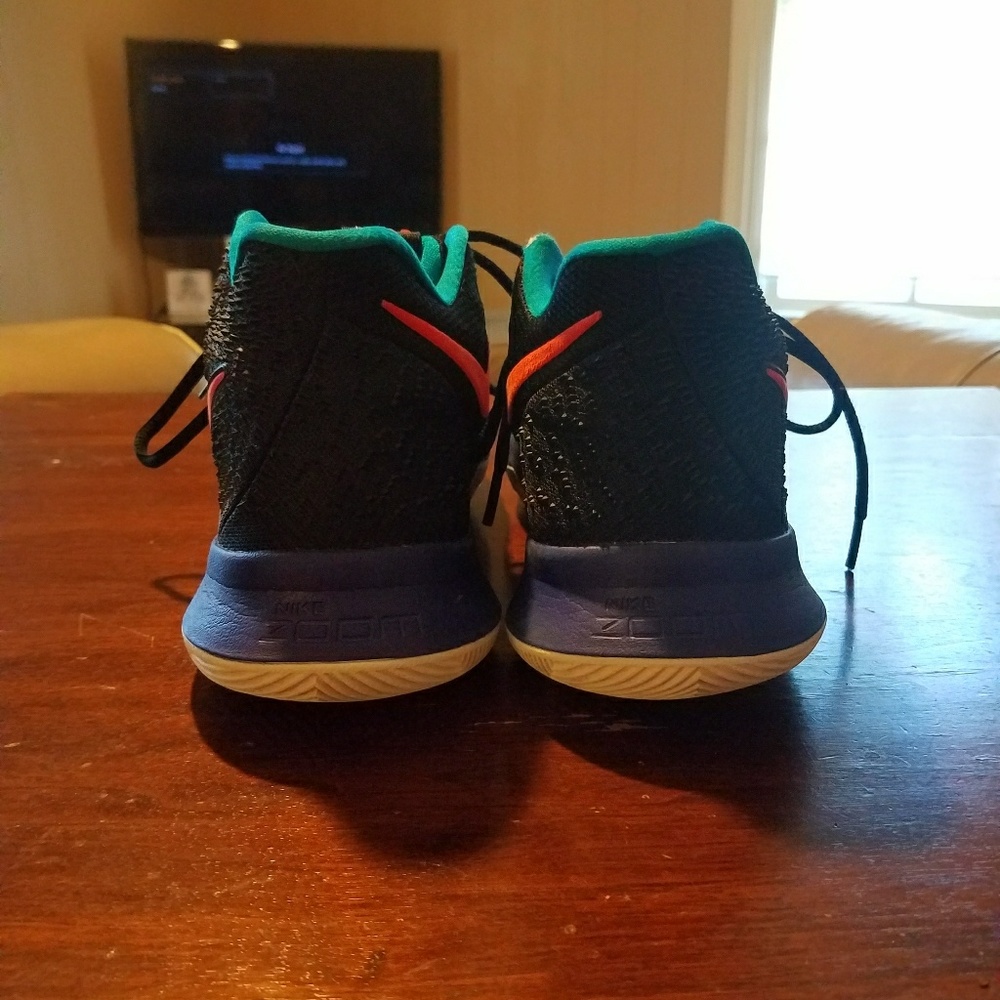 Shoes - Picture 3 of 5
